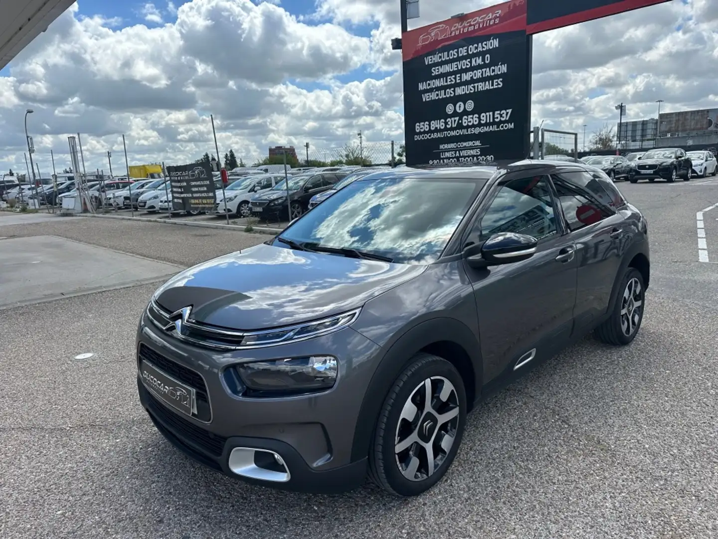 Citroen C4 Cactus 1.5BlueHDi S&S Shine Pack 100 Grau - 2