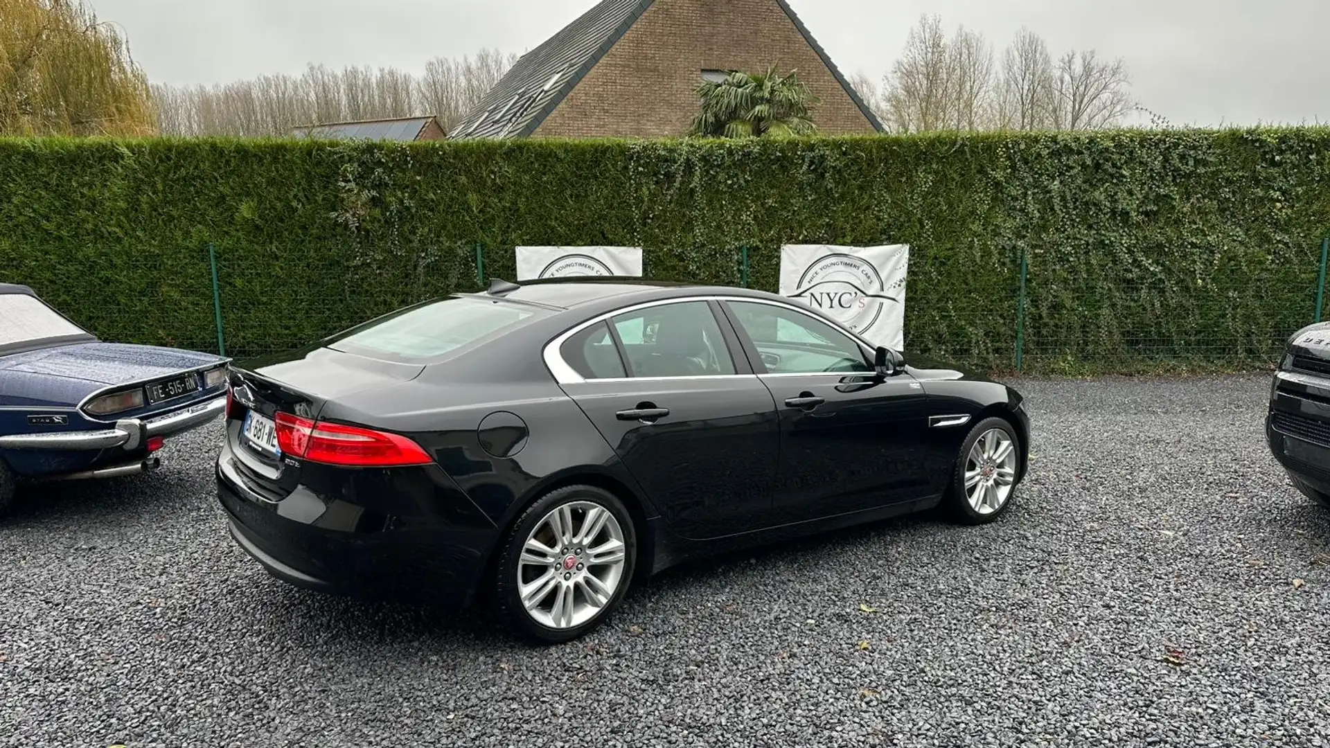 Jaguar XE XE 2.0 - 200 ch BVA Pure E85 (Ethanol) Schwarz - 2