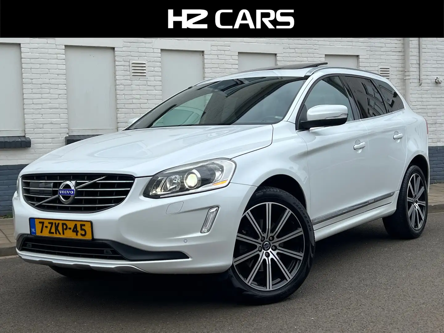 Volvo XC60 2.0 T5 FWD Ocean Race|Pano|Automaat|Trekhaak|ACC|L Weiß - 1