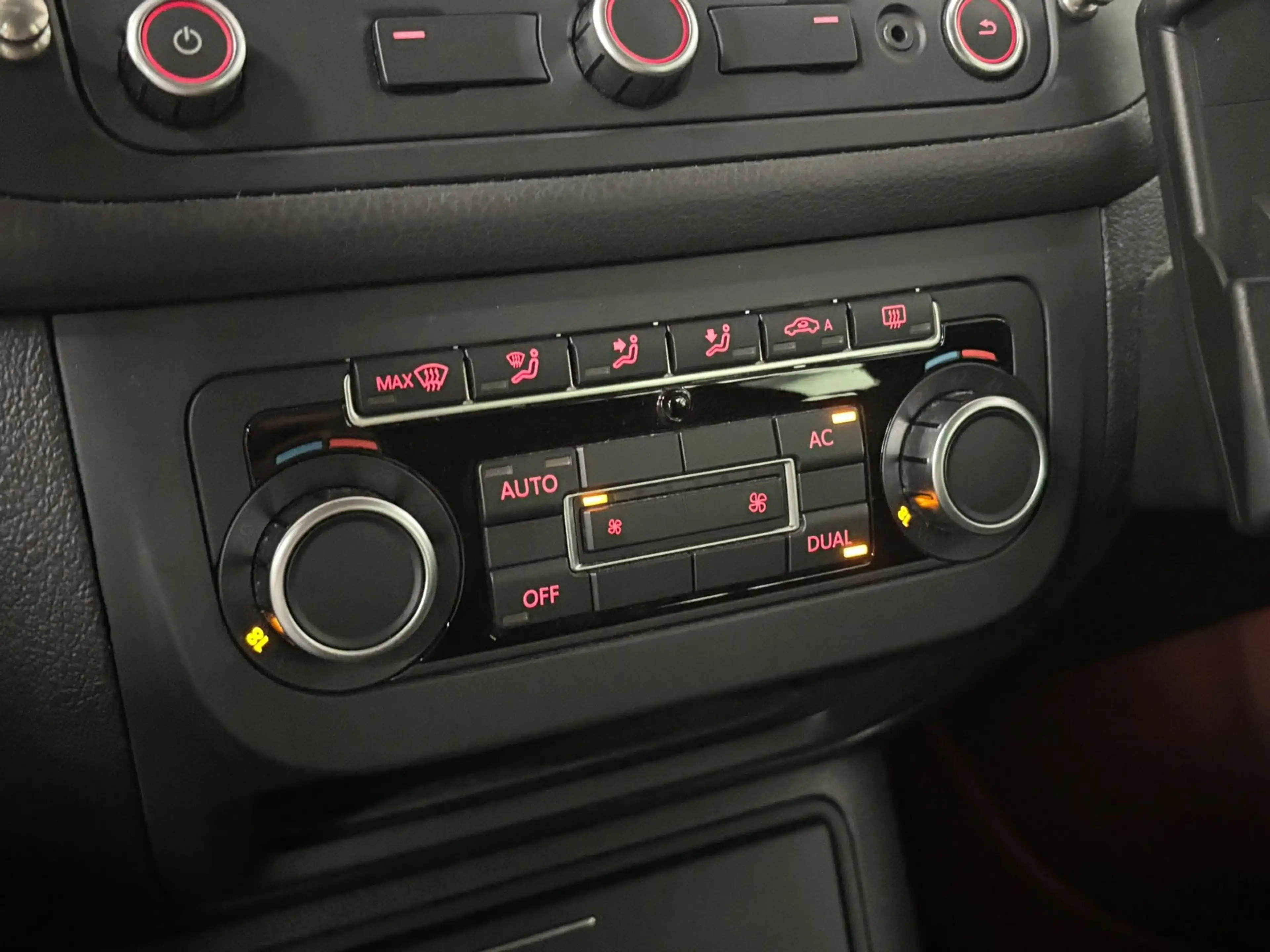 Volkswagen Golf Plus 1.4 TSI Highline - Cruise - Infotainment - — photo 16
