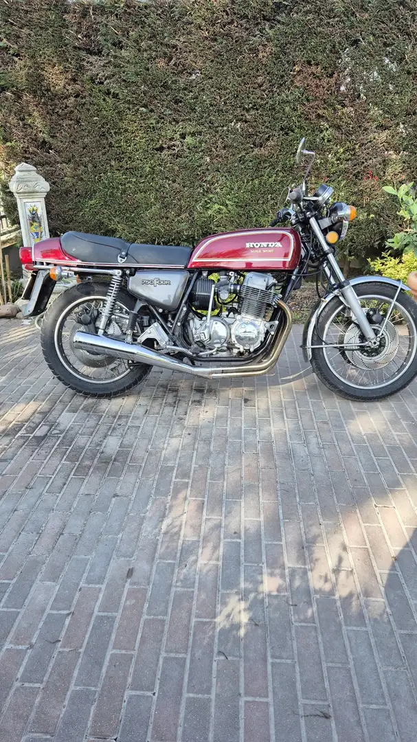 Honda CB 750 four Rouge - 1