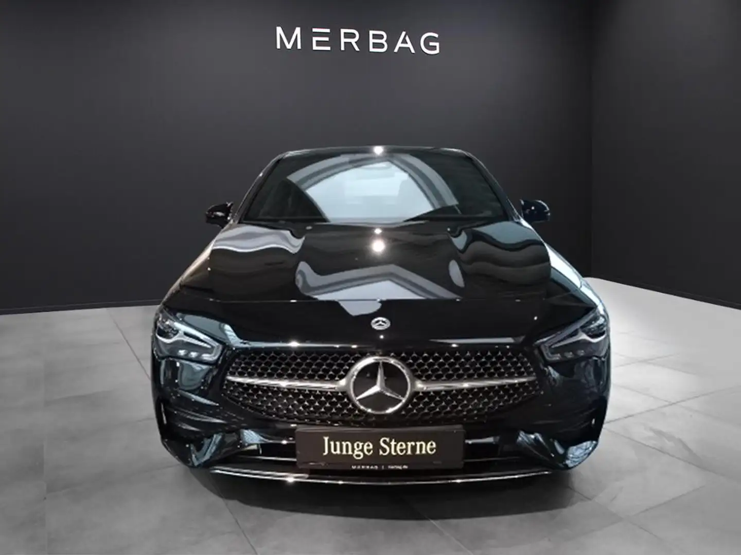 Mercedes-Benz CLA 220 4M *AMG Edition Distronic LED 360° Totwi Schwarz - 2