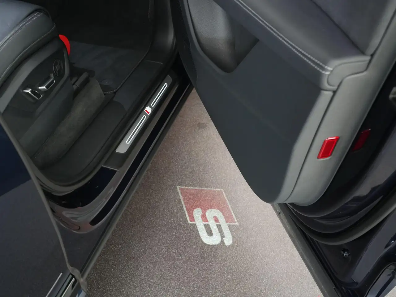 Audi Q7 60 TFSI e quattro Pro Line S Competition achteras, миниатюра 30
