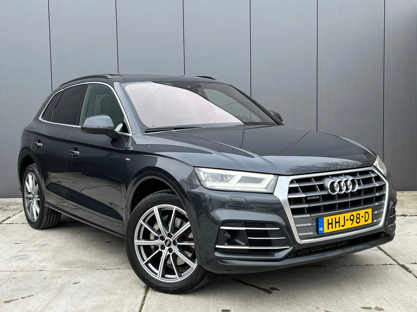 Audi Q5 50 TFSI e quattro S edition / Panoramadak / Trekha Grigio - 2