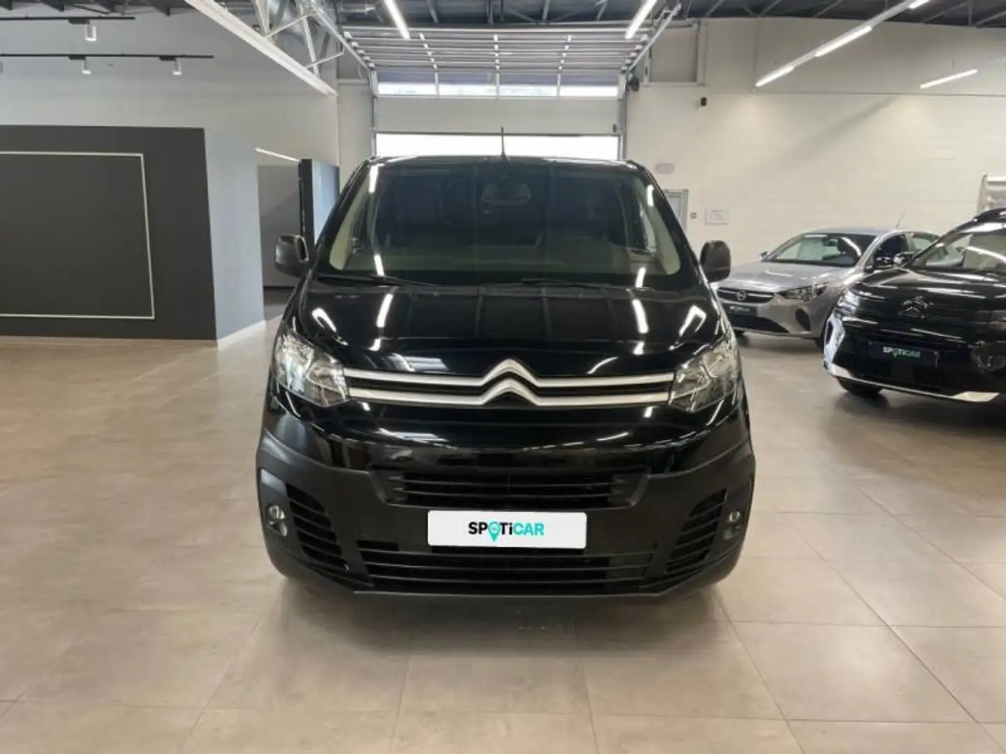 Citroen Jumpy 3 XL 2.0 BlueHDi 150 S&S MAN6 Driver Zwart - 2