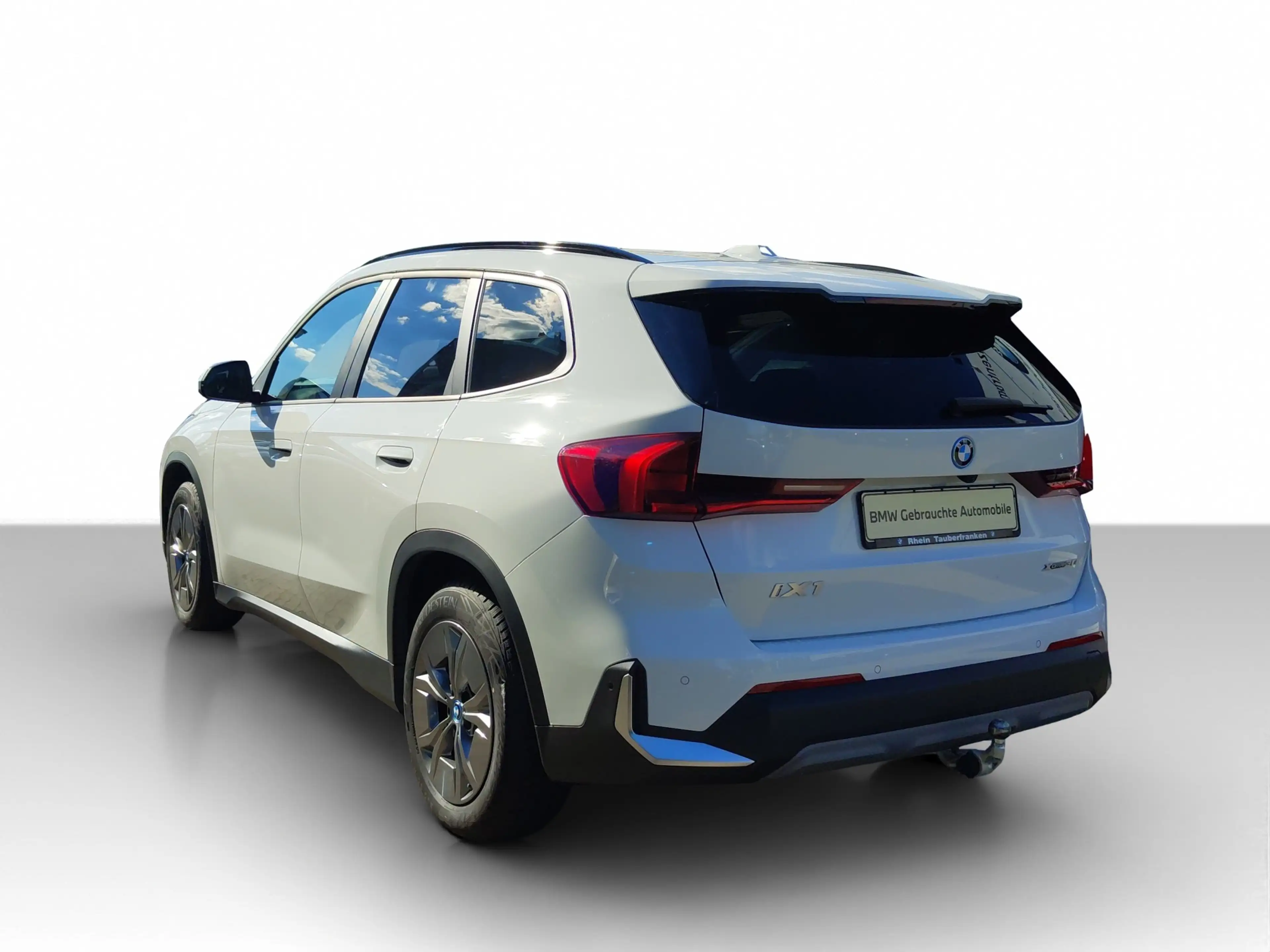 BMW iX1 xDrive30 AHK/CAM/M-Fwk/SH/NAVI/PRIVACY — photo 4