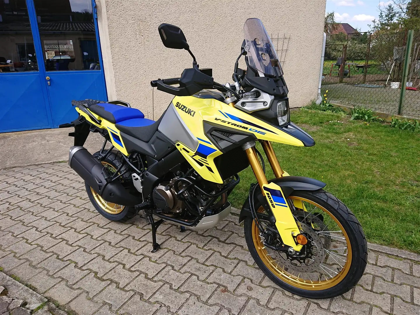 Suzuki V-Strom 1050 DL 1050 DE Vorführmotorrad Galben - 2