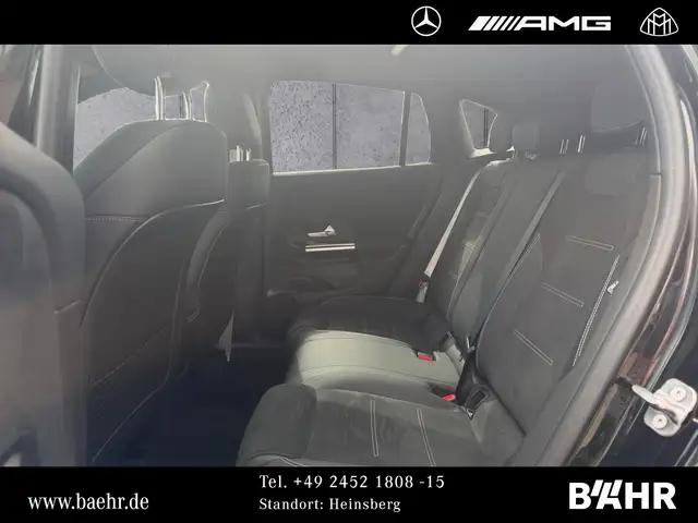 Mercedes-Benz GLA view 9