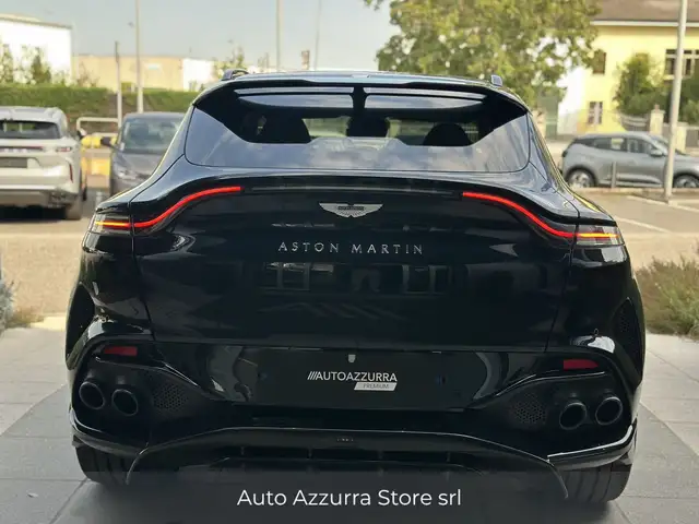 Aston Martin DBX view 5