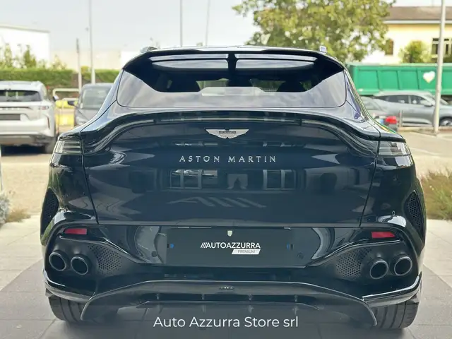 Aston Martin DBX view 17