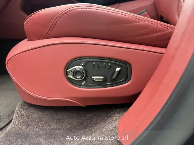 Aston Martin DBX view 22