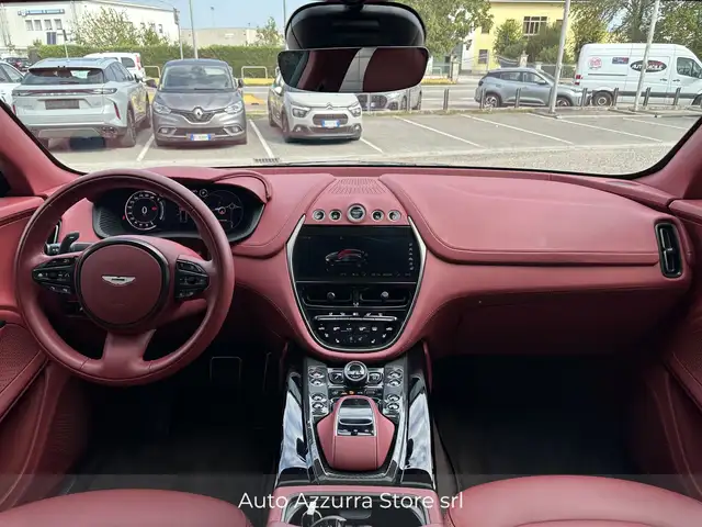 Aston Martin DBX view 11