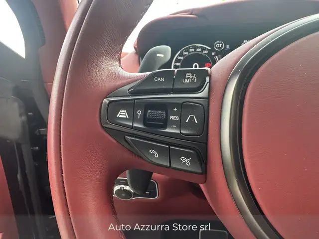 Aston Martin DBX view 25