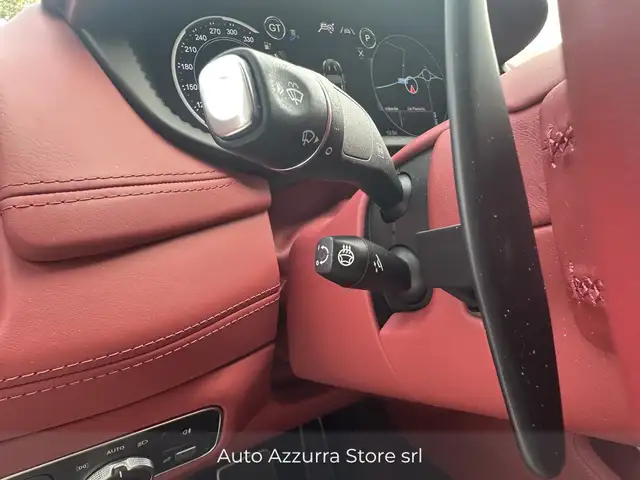 Aston Martin DBX view 28