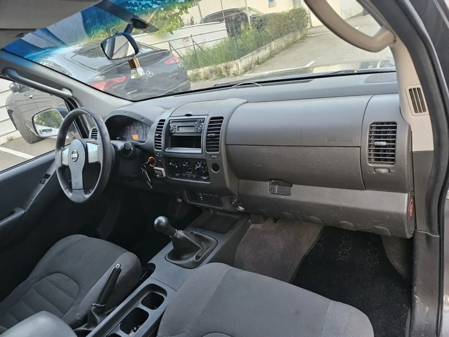 Nissan Navara 2.5 dCi 174 ch King Cab Confort g - 2
