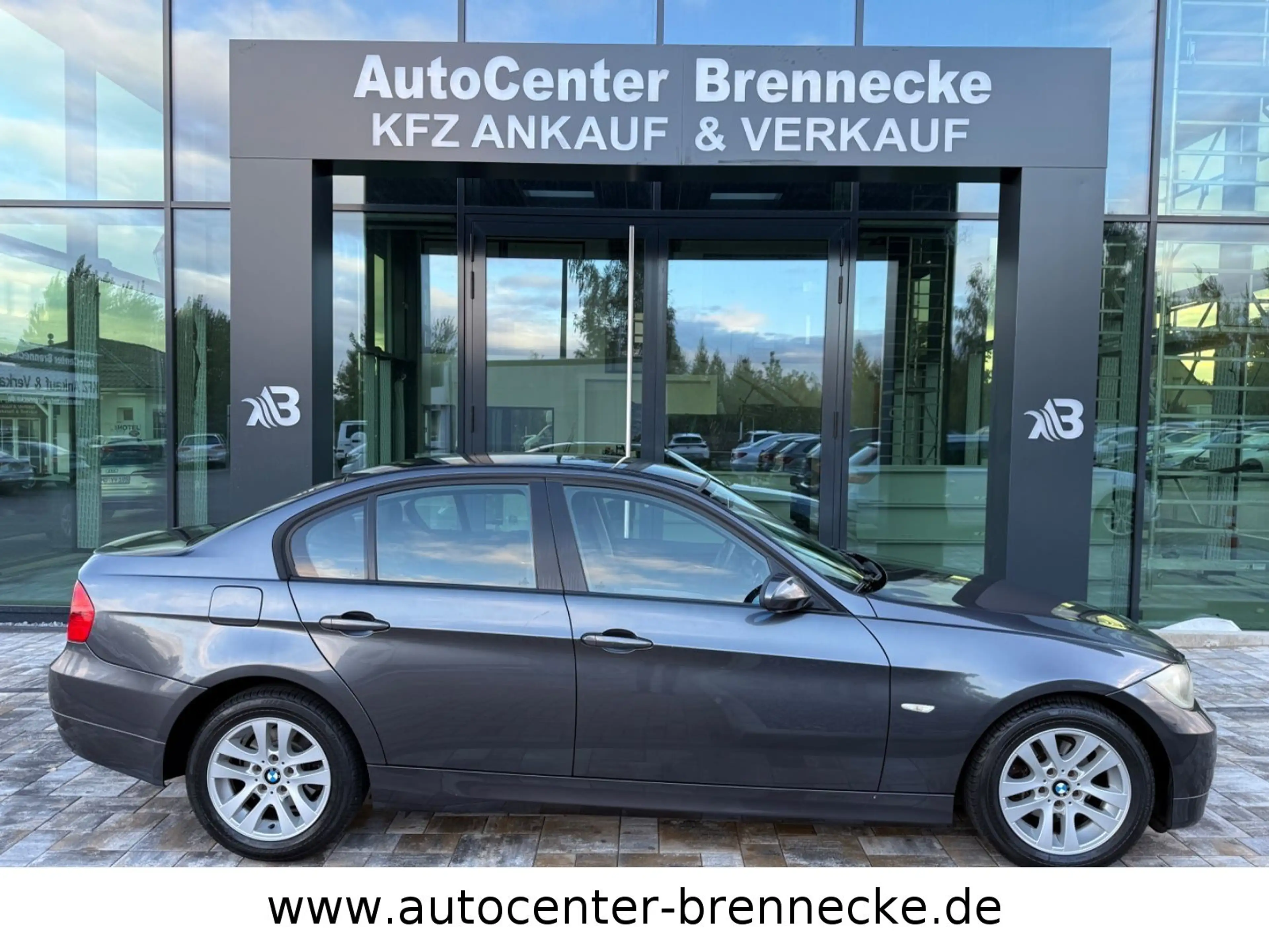BMW 318 d*Scheckheftgepflegt*PDC*8-fach bereift* — photo 8
