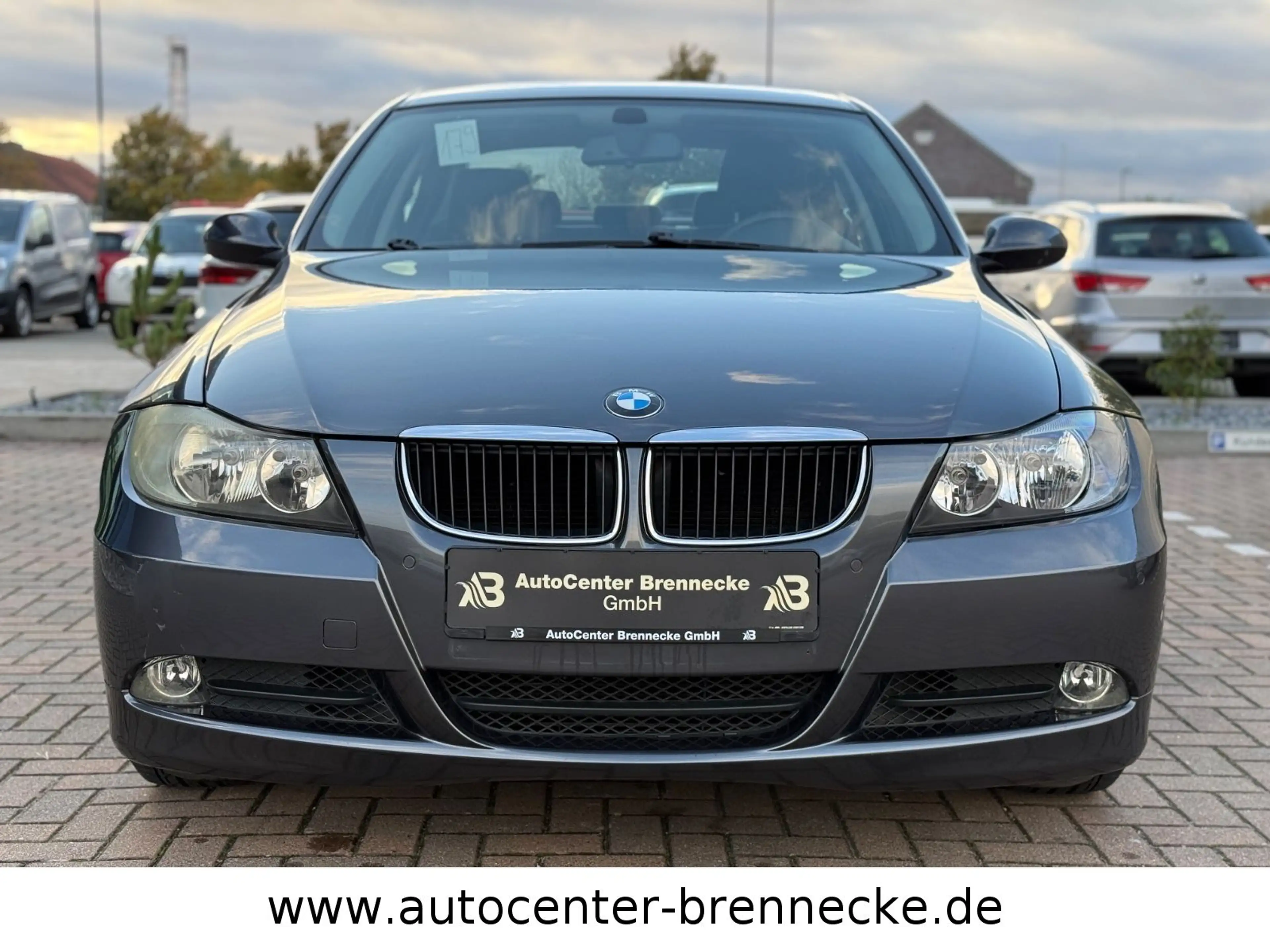 BMW 318 d*Scheckheftgepflegt*PDC*8-fach bereift* — photo 3