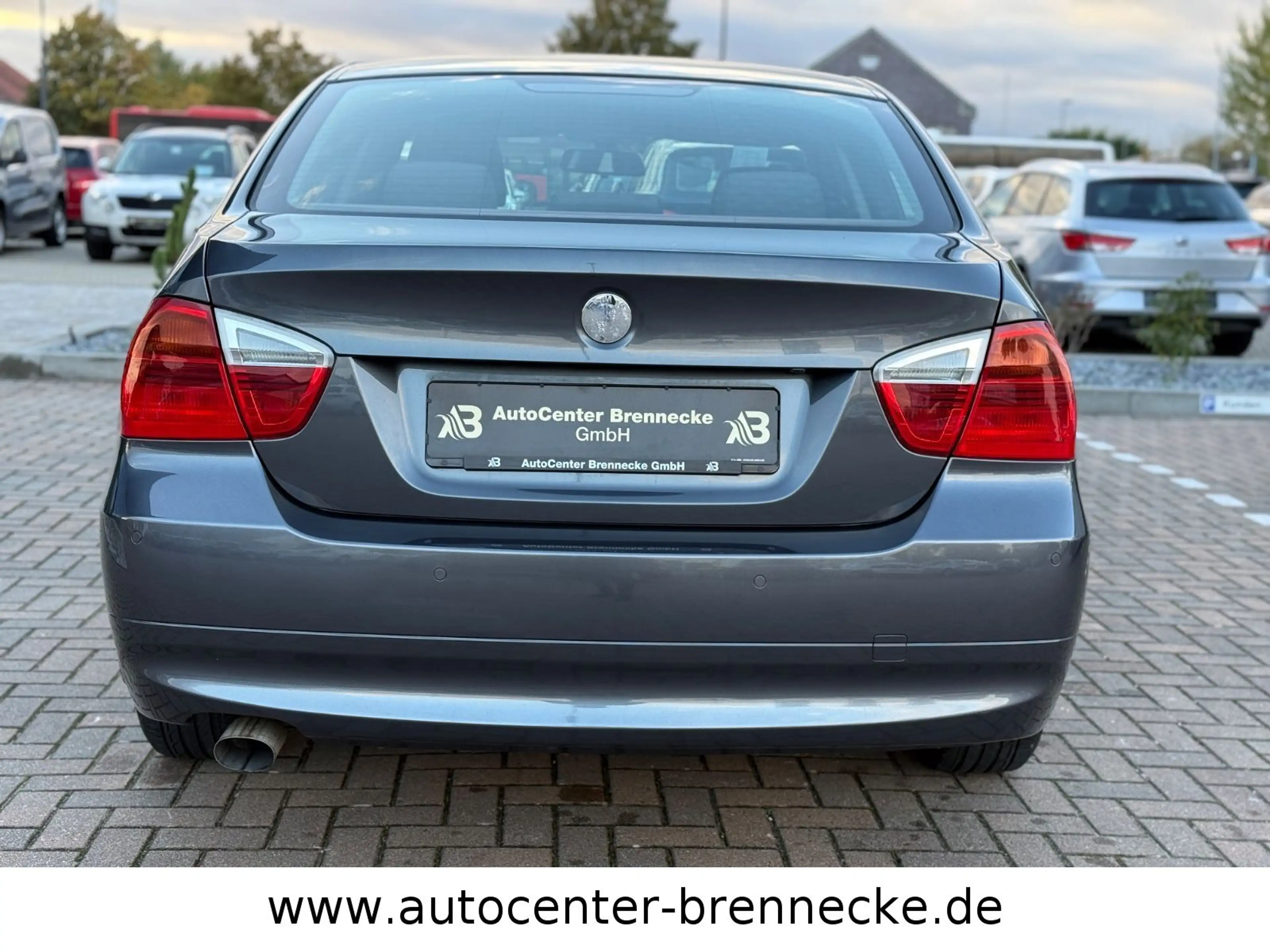 BMW 318 d*Scheckheftgepflegt*PDC*8-fach bereift* — photo 6