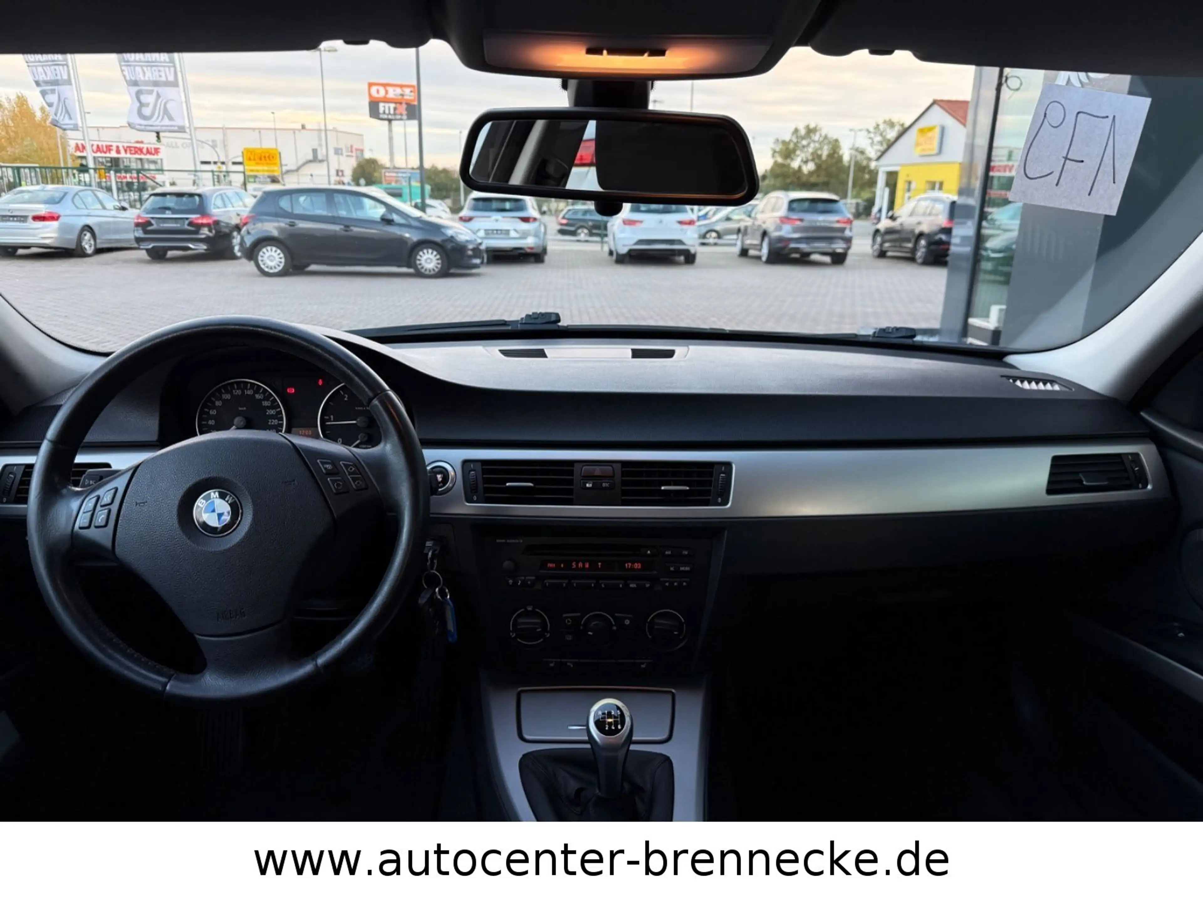 BMW 318 d*Scheckheftgepflegt*PDC*8-fach bereift* — photo 14