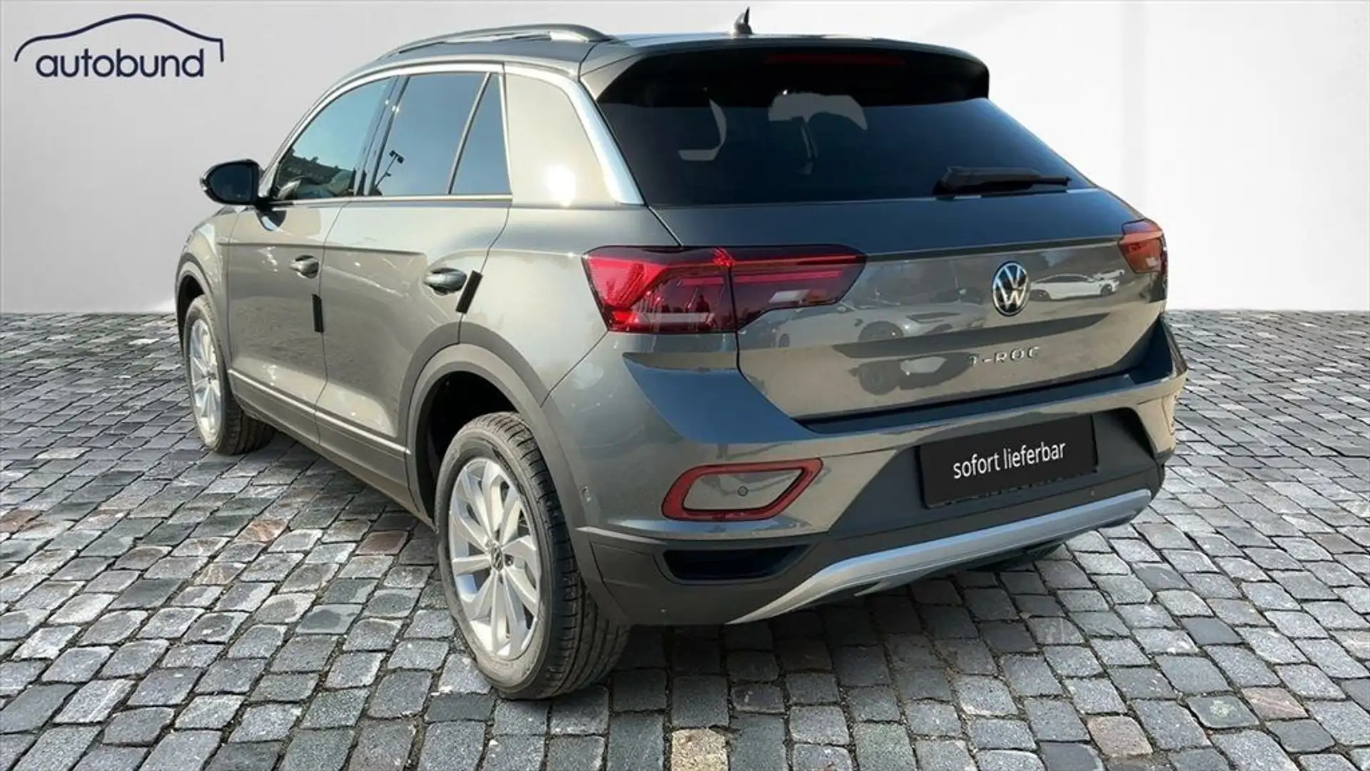 Volkswagen T-Roc 1,5 TSI DSG Life AHK digital Cockpit Gris - 2