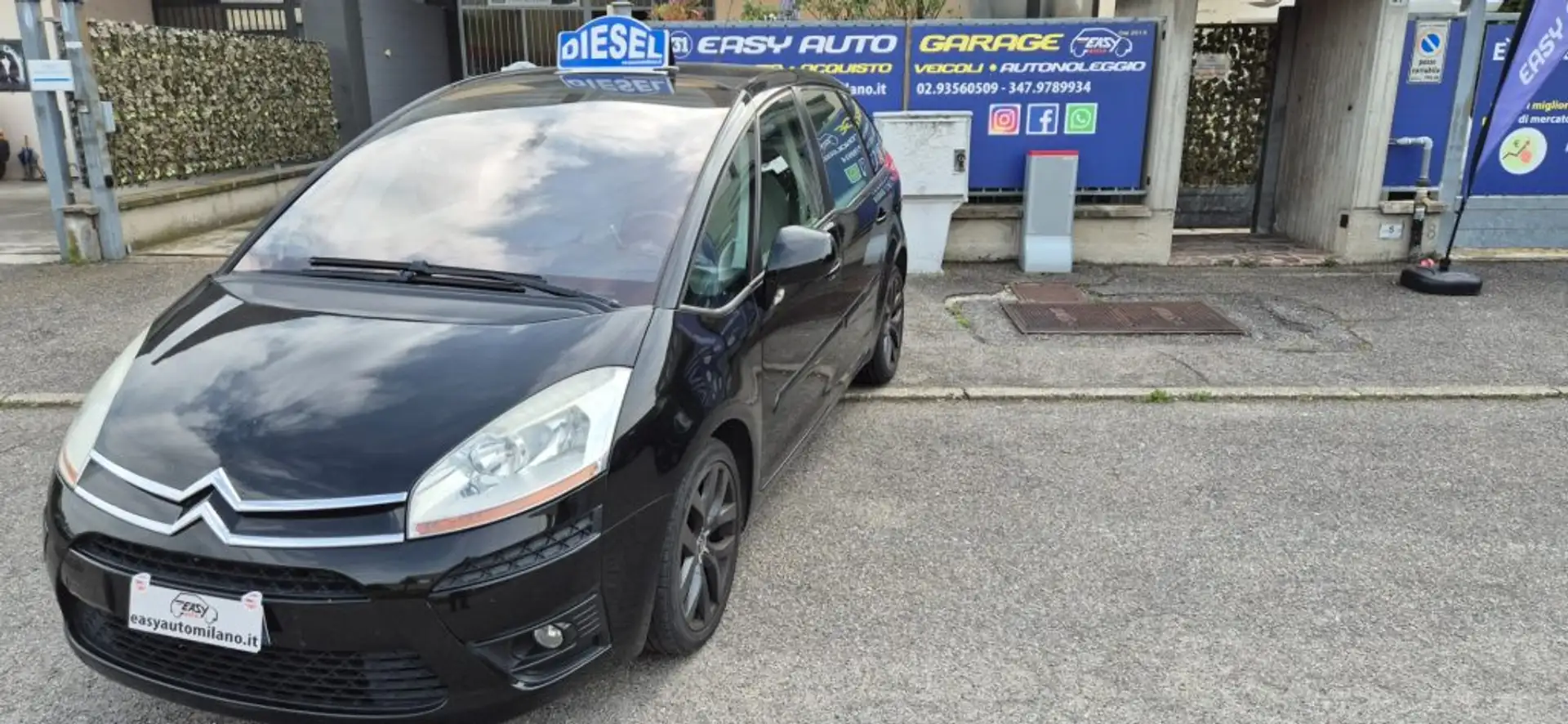 Citroen C4 Picasso 2.0 HDi 138 FAP CMP6 Elegance Schwarz - 1