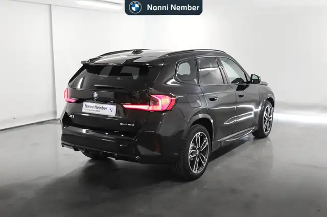 BMW X1 view 3