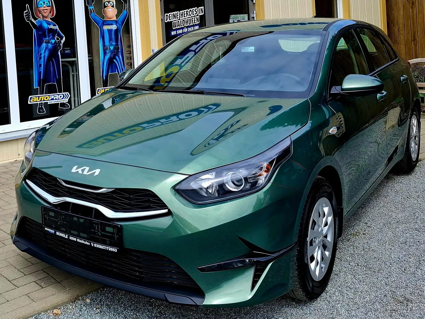 Kia Ceed / cee'd Vision 1,5 T-GDi 140PS Automatik,SH,LH,Kamera Grün - 1