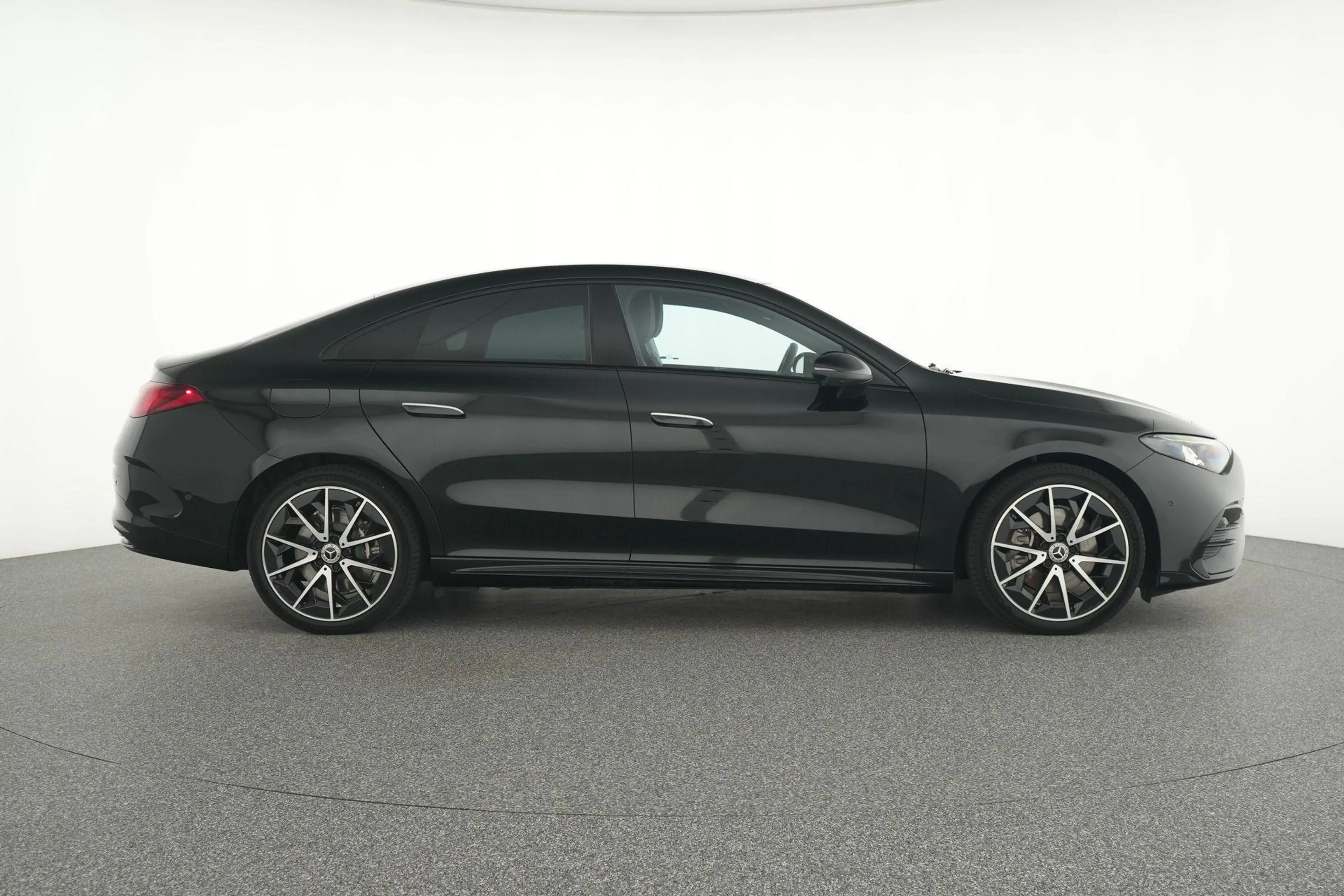 Mercedes-Benz CLA 250 250+ AMG Line — photo 9