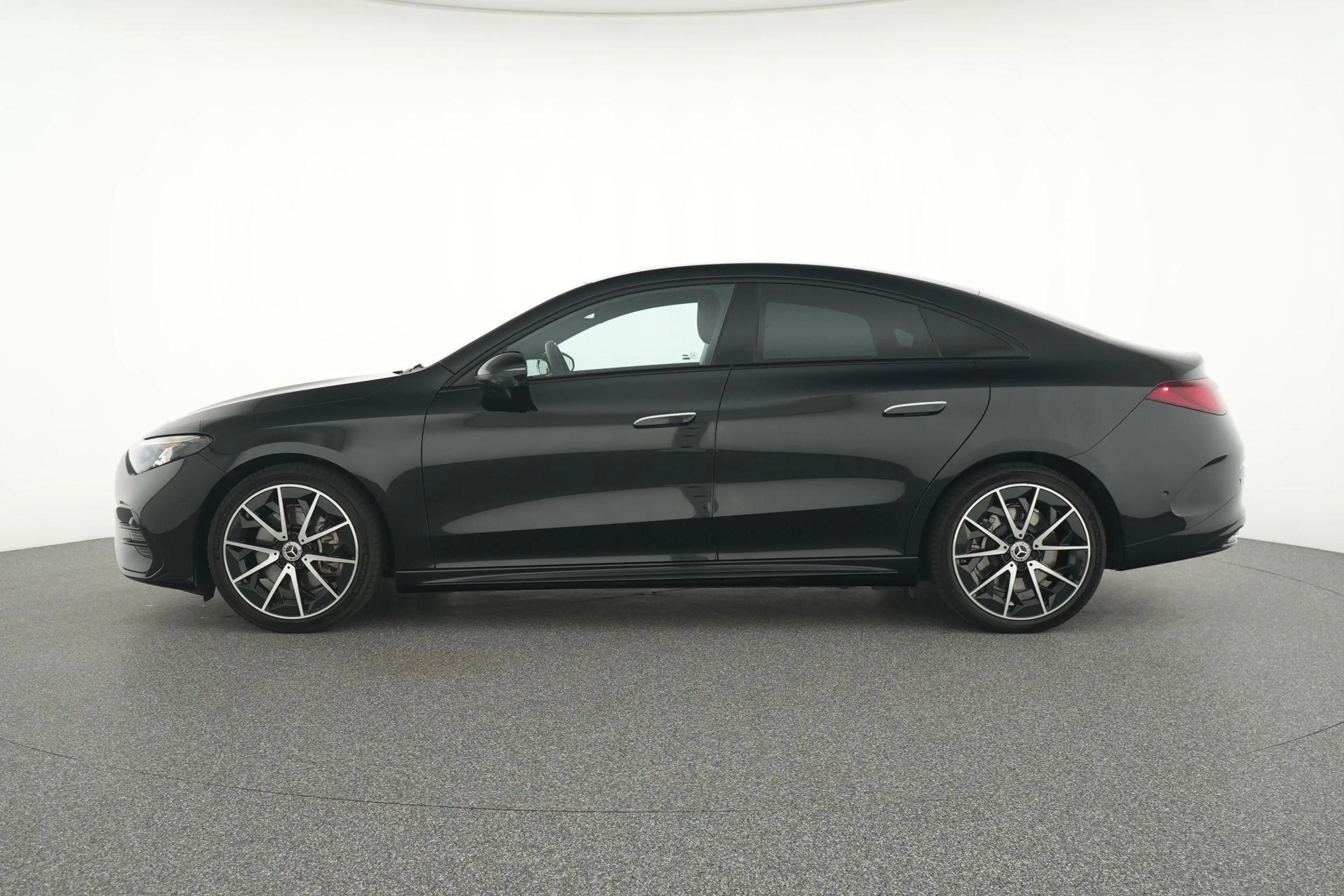 Mercedes-Benz CLA 250 250+ AMG Line — photo 8