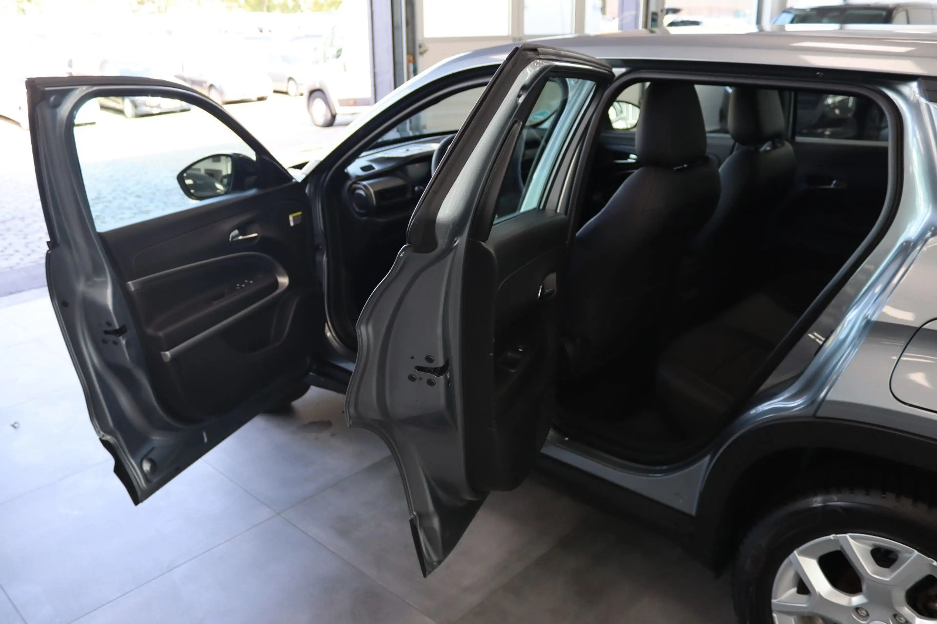 Jeep Avenger 1.2 Altitude * 1.HAND + 19TKM * — photo 7