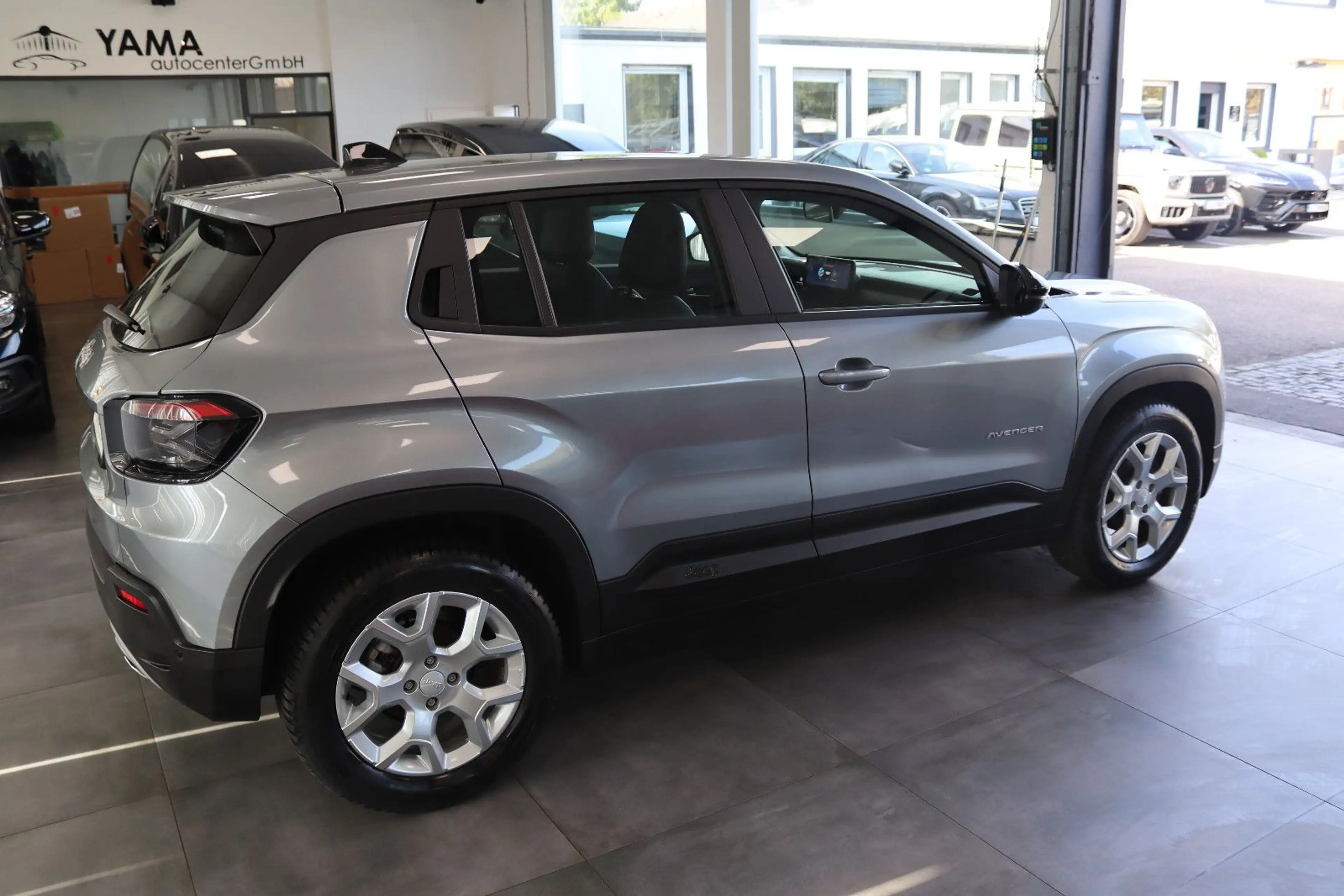 Jeep Avenger 1.2 Altitude * 1.HAND + 19TKM * — photo 3