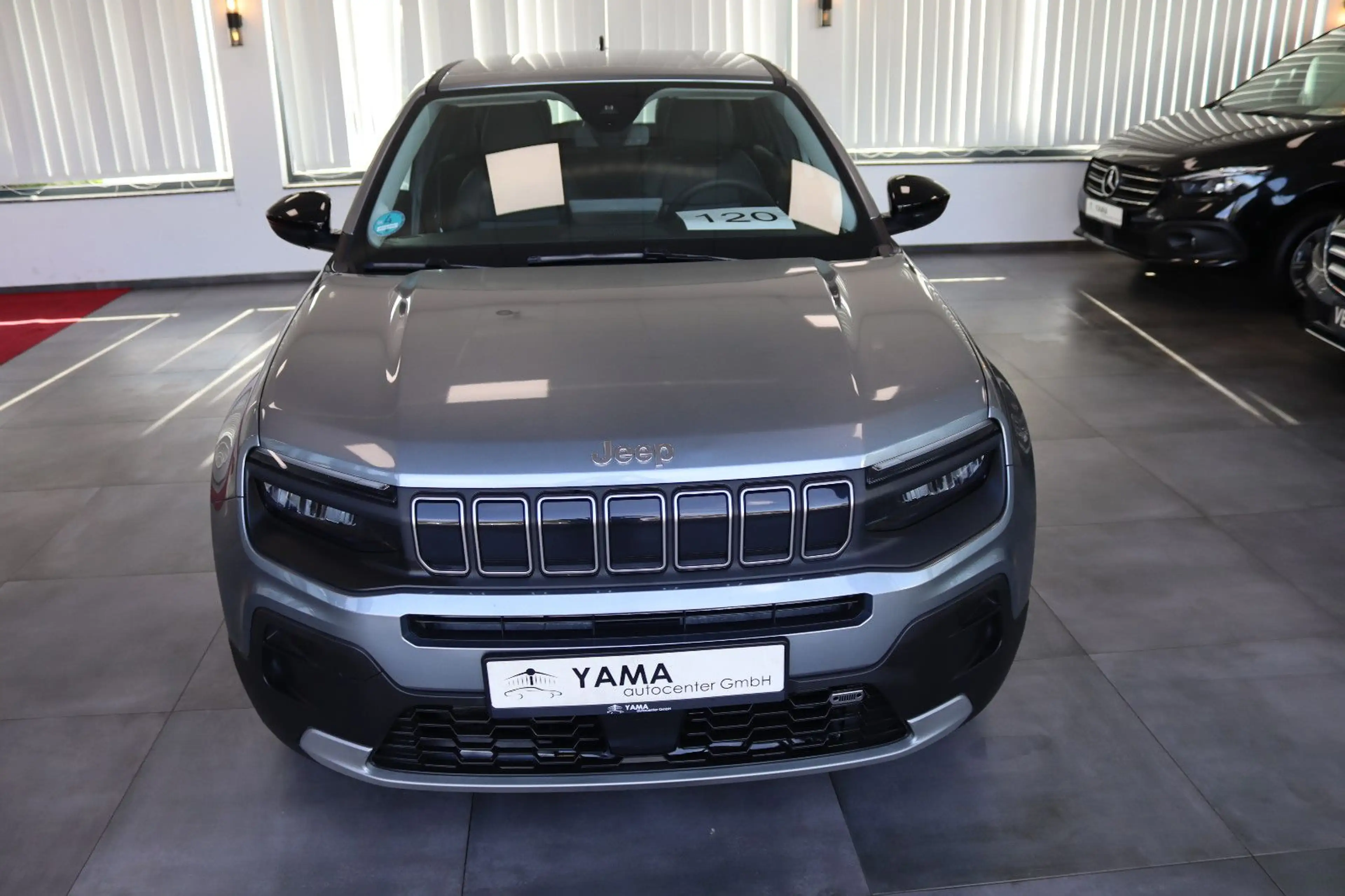 Jeep Avenger 1.2 Altitude * 1.HAND + 19TKM * — photo 2