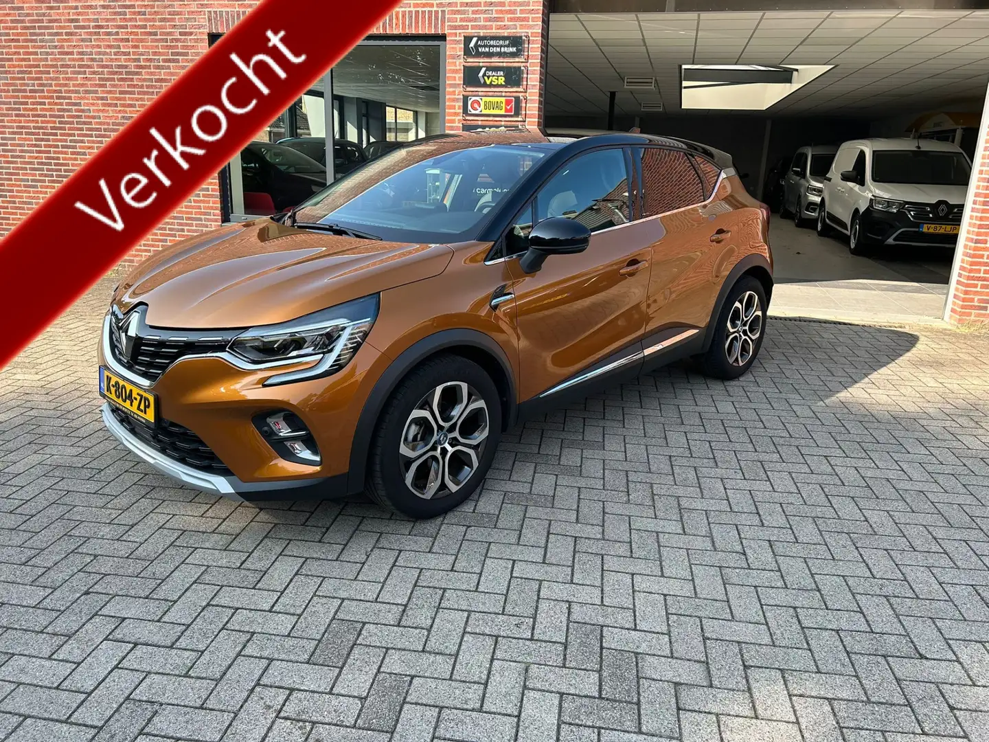 Renault Captur 1.6 E-Tech Plug-in Hybrid 160 Intens Orange - 1