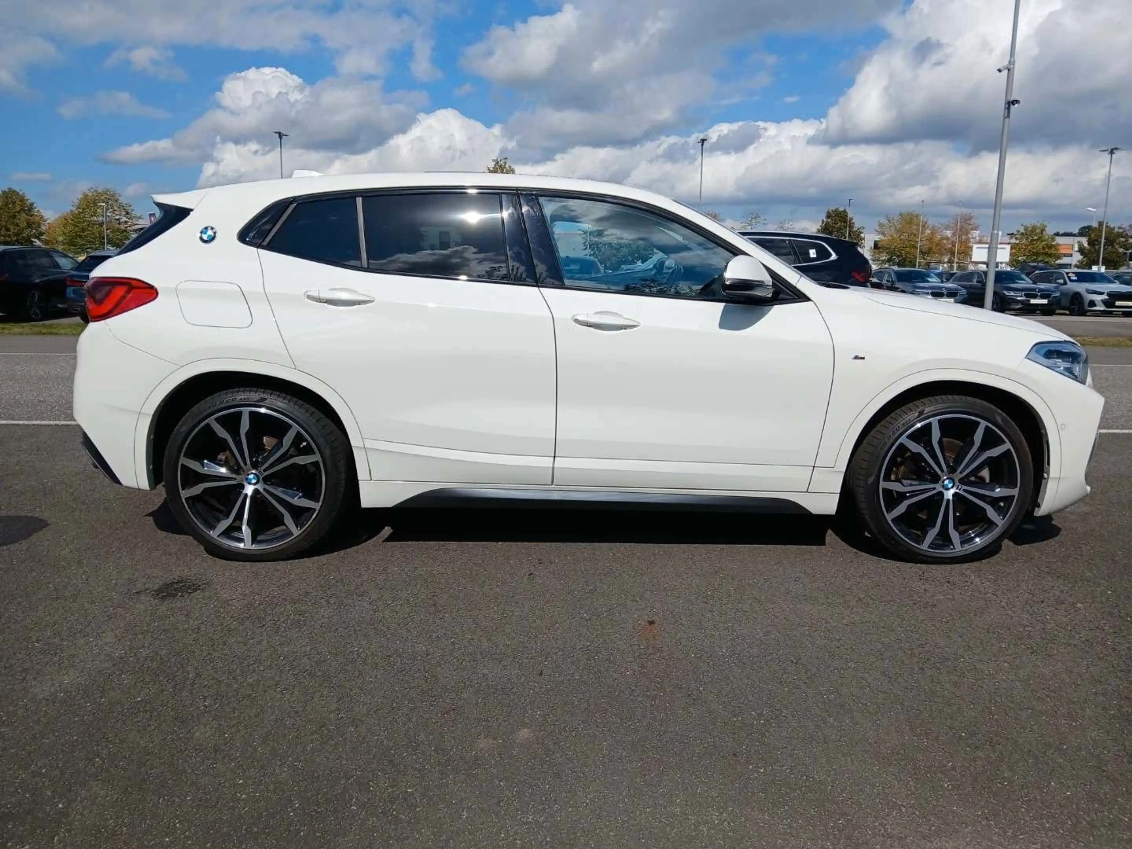 BMW X2 xDrive 20d M Sport/PANO/HiFi/HUD/20Zoll/LEDER — photo 3