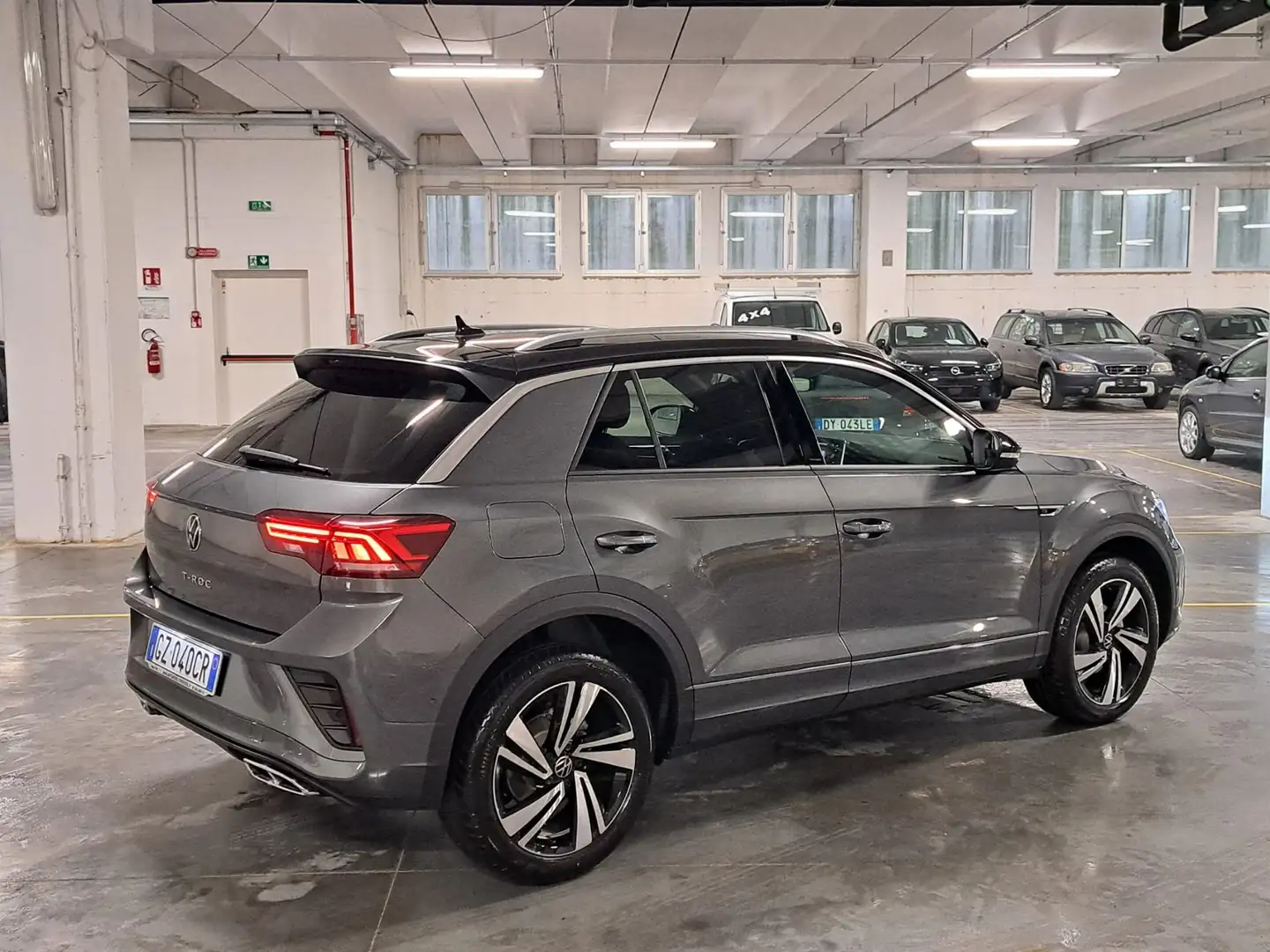 Volkswagen T-Roc 2000 TDI SCR 116CV R-Line Plus ***Km. Zero*** Grigio - 2