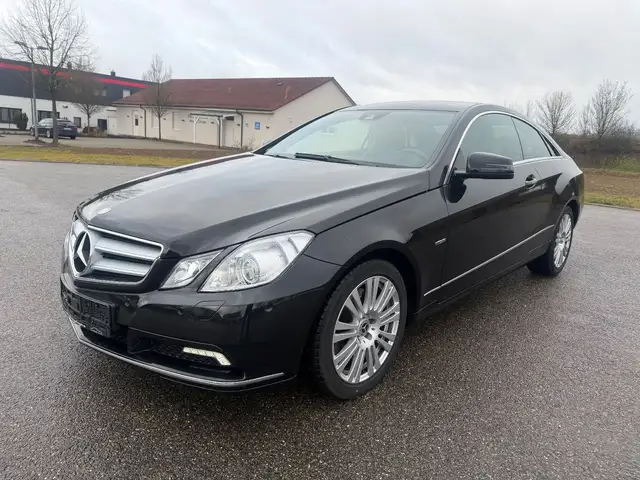 Mercedes-Benz E 350 CDI Coupe*AUTOM*NAVI*BI-XEN*TEILLEDER*