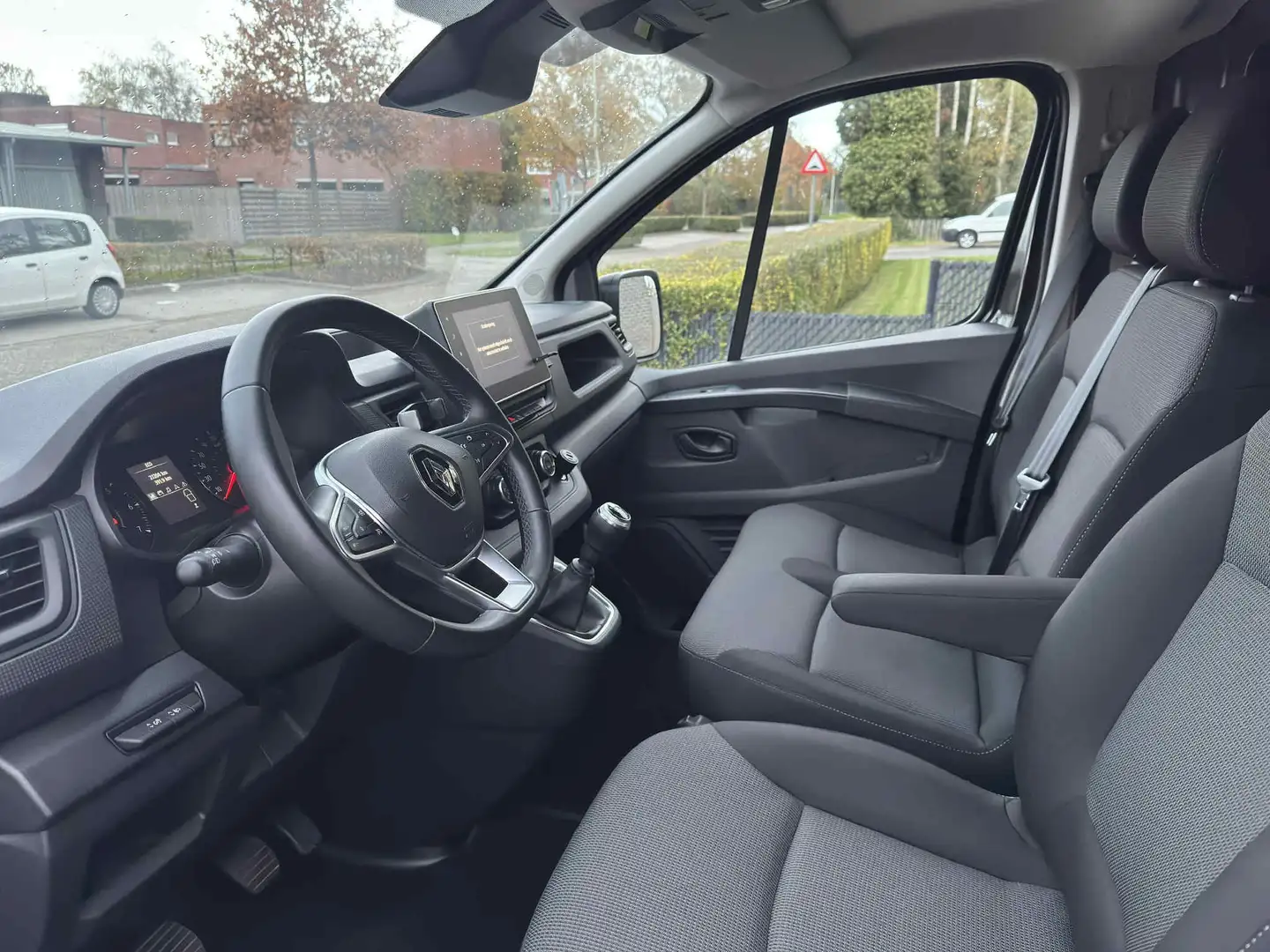 Renault Trafic Trafic Blue dCi 110 L1H1 2,8tKomfort Noir - 2