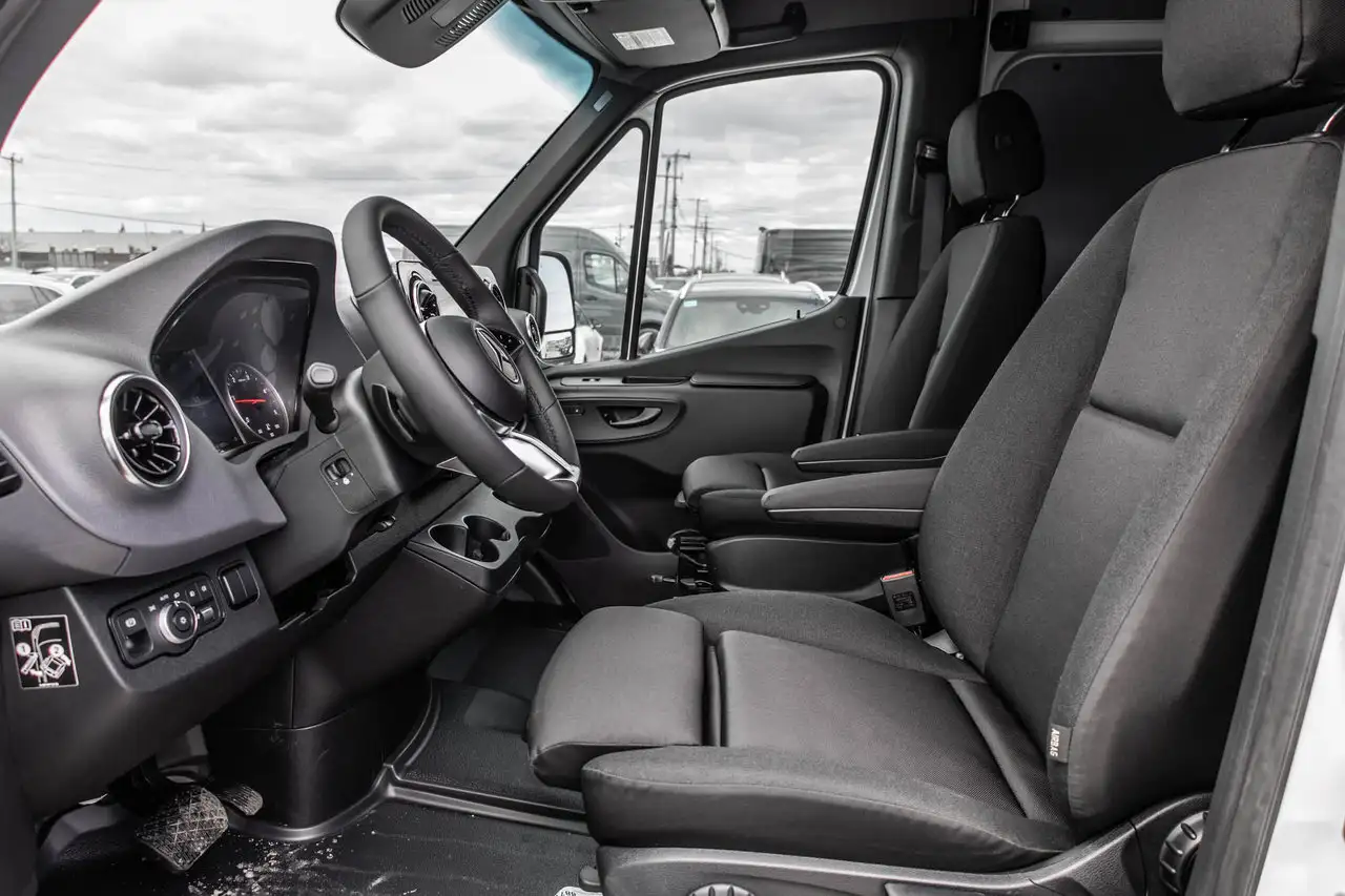Mercedes-Benz Sprinter снимка Mercedes-Benz Sprinter