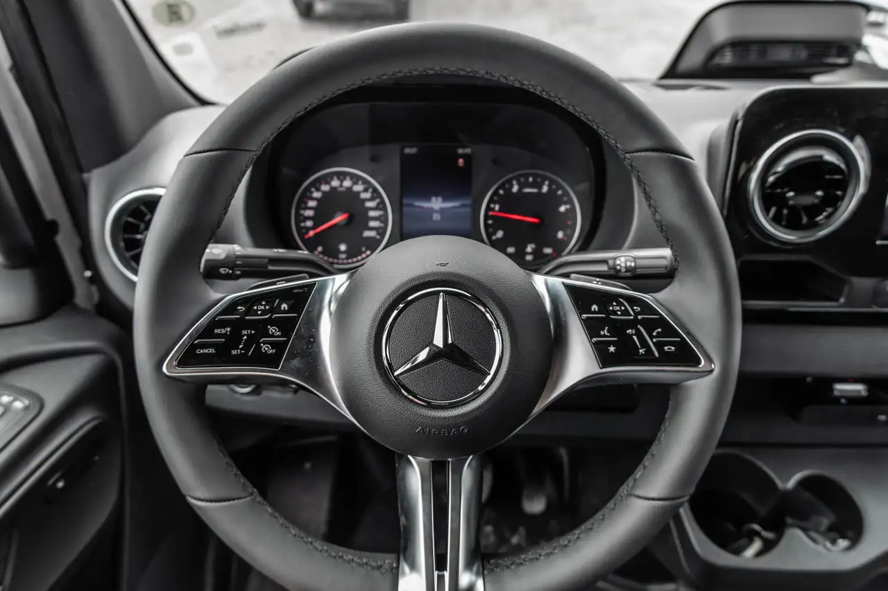 Mercedes-Benz Sprinter снимка Mercedes-Benz Sprinter