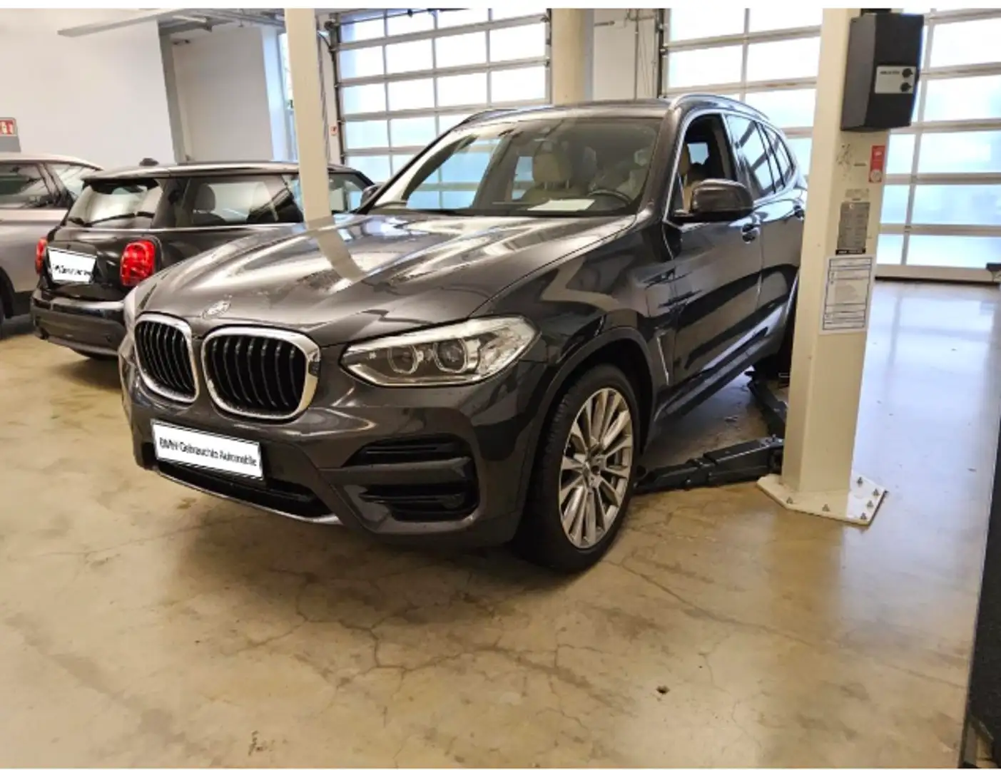 BMW X3 xDrive30e HUD/PANO/Leder/SPUR/AHK/HiFi Grau - 1