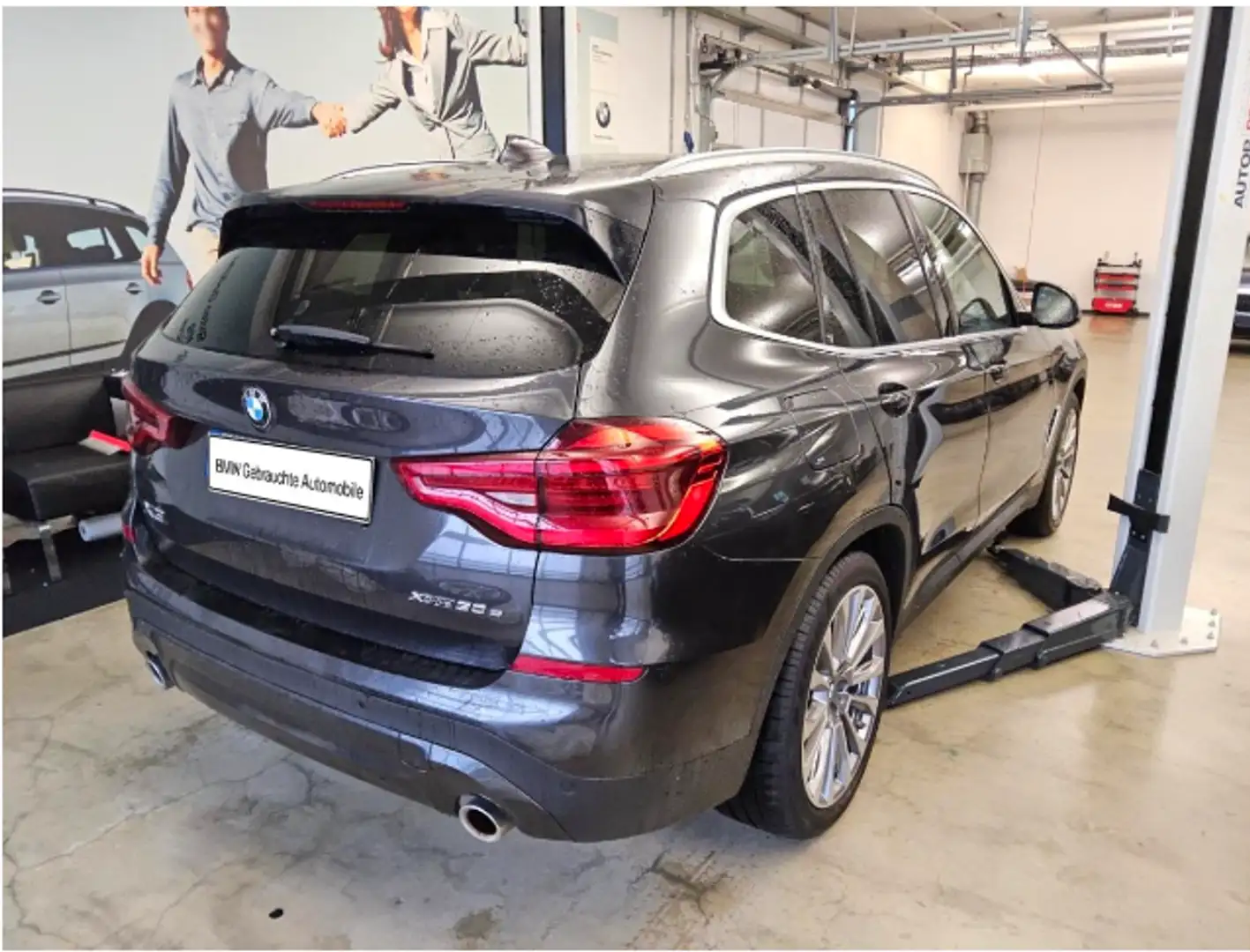 BMW X3 xDrive30e HUD/PANO/Leder/SPUR/AHK/HiFi Grau - 2