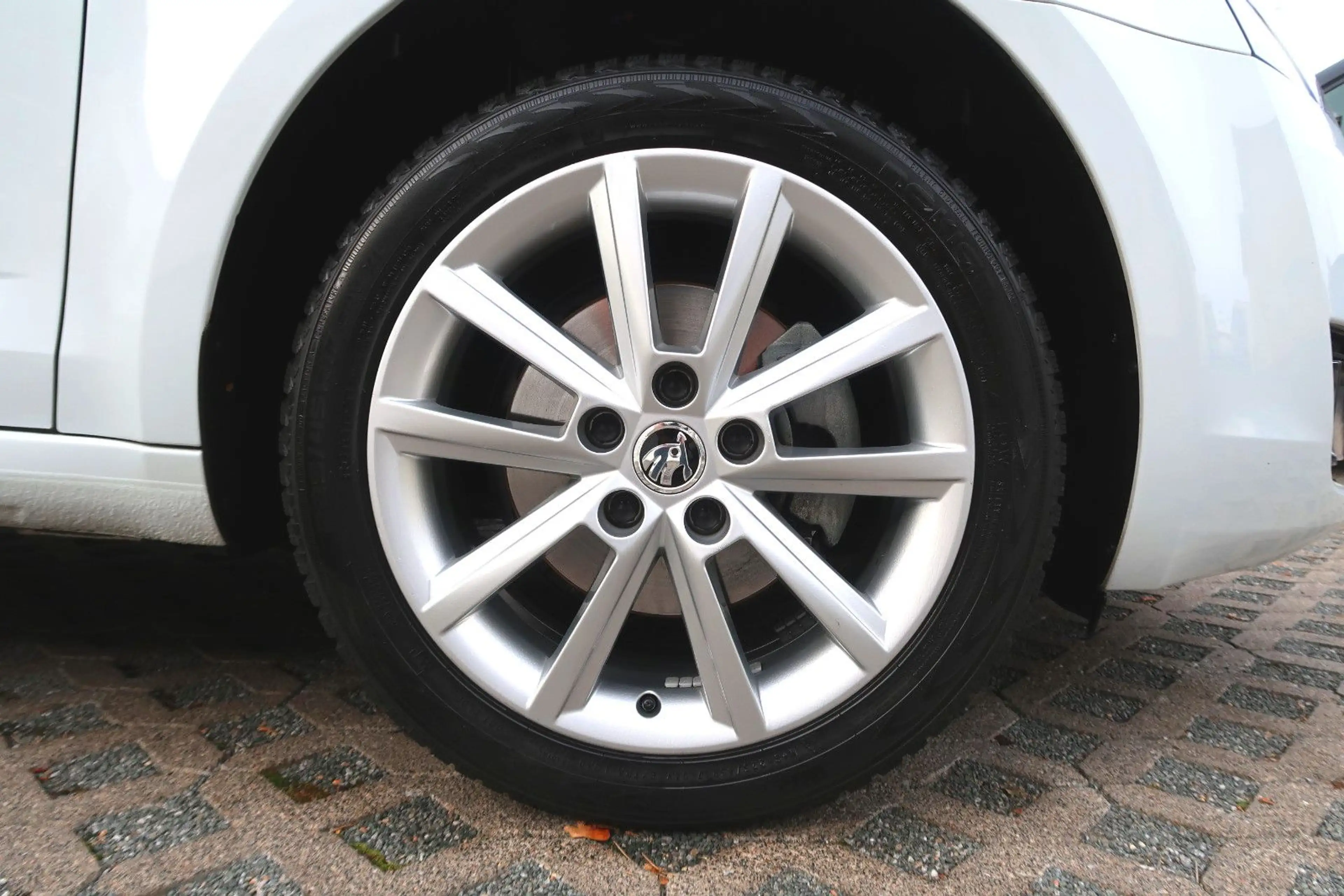 Skoda Octavia Comb"Style"17"AHKPanor"ACC"Leder"Xenon1Hd — photo 4