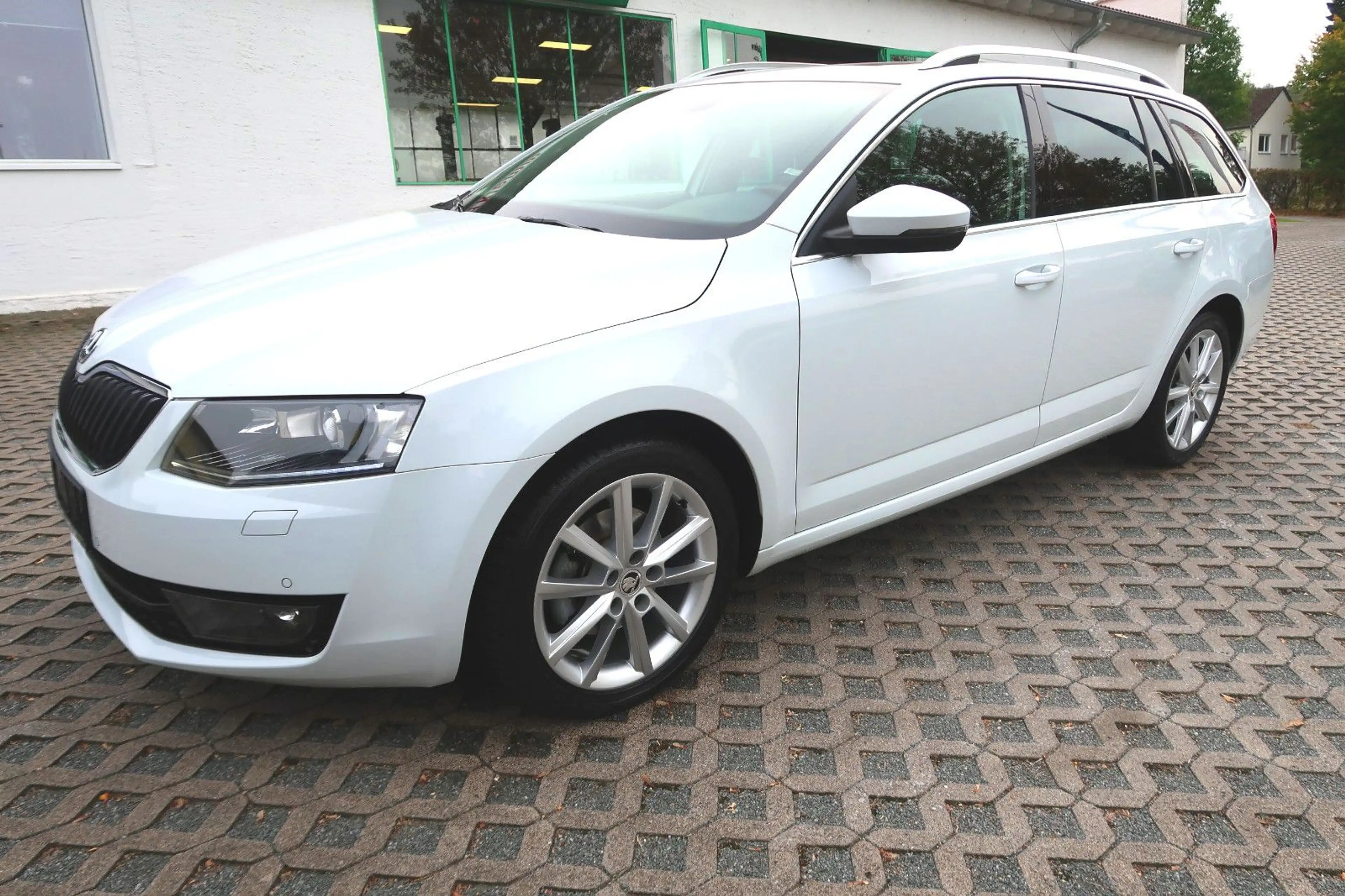 Skoda Octavia Comb"Style"17"AHKPanor"ACC"Leder"Xenon1Hd — photo 2