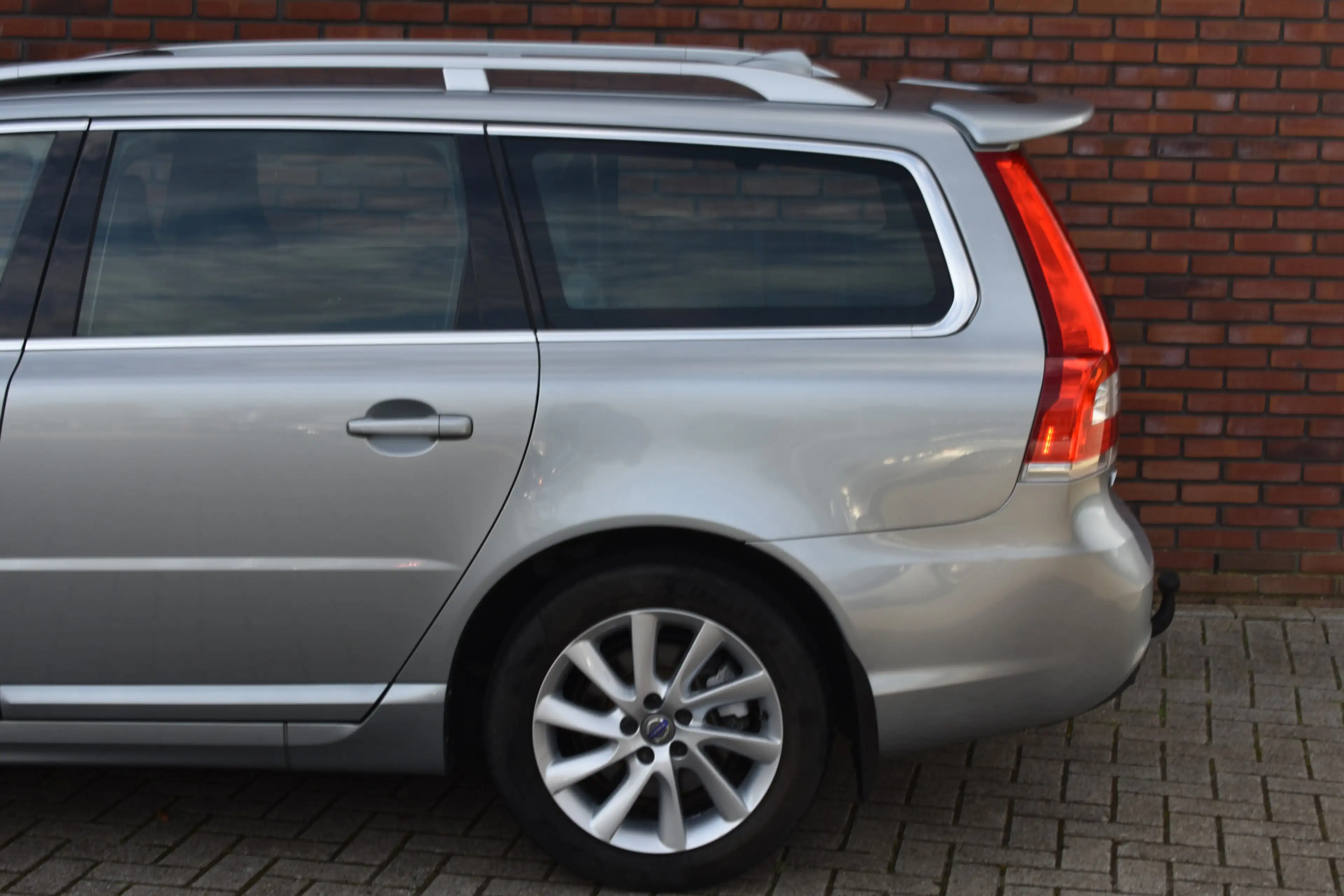 Volvo V70 T4 190PK Automaat Polar+ | Trekhaak | ACC | Stoelv — photo 10