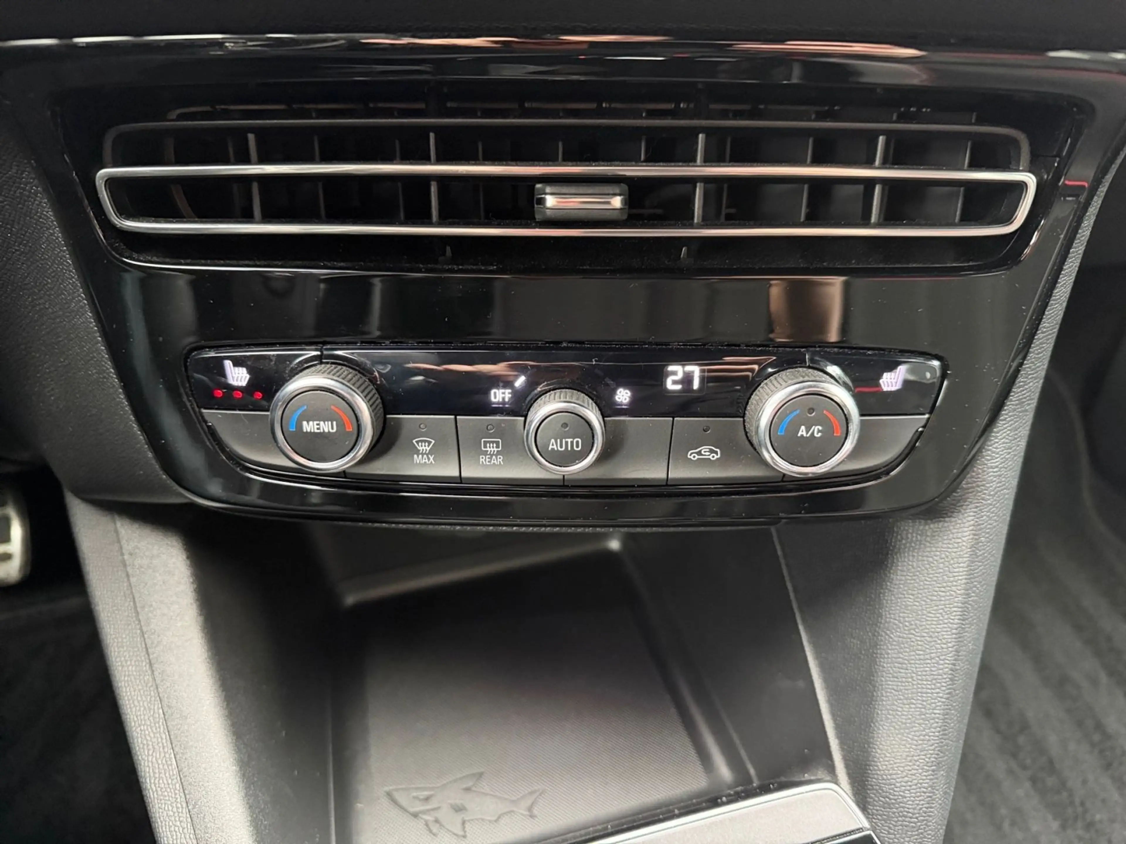 Opel Mokka 1.2 Mild-Hybrid, LED,Kamera,SHZ,DAB,BLACK — photo 15