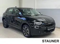Fiat 600 Hybrid *T WINKEL*R KAMERA*CARPLAY*SHZ*PDC*