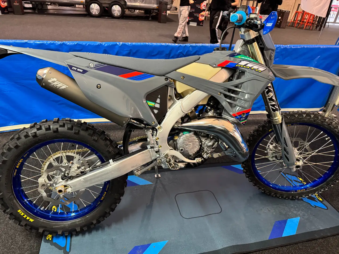 TM EN 125 INIEZIONE  2026 Gris - 1