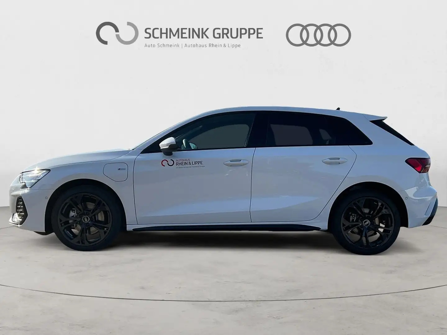 Audi A3 40 TFSI e S line Matrix Pano ACC Weiß - 2