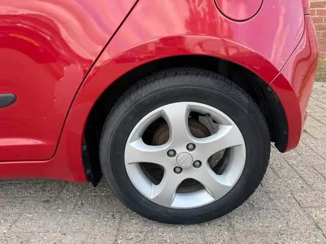 Suzuki Swift view 4