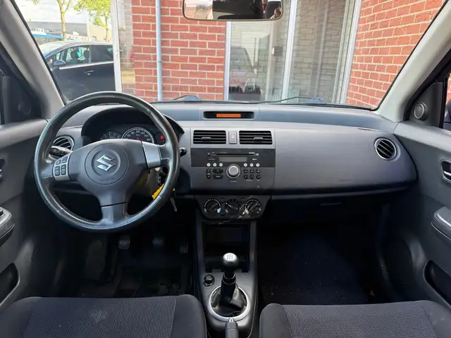 Suzuki Swift view 13